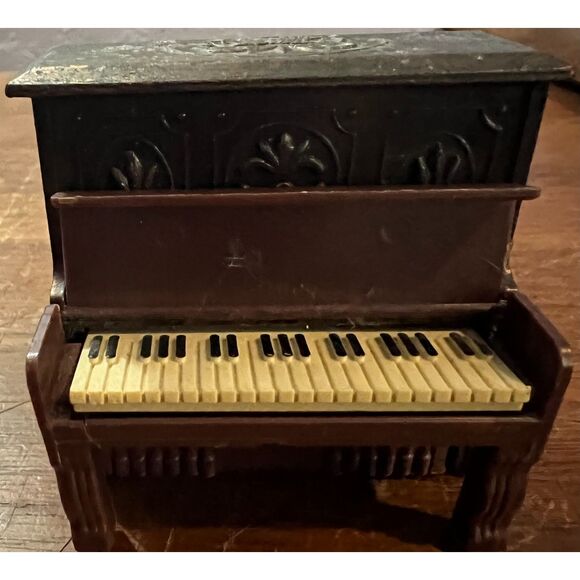 Vintage Antique Grand Piano Pencil Sharpener - Picture 1 of 7